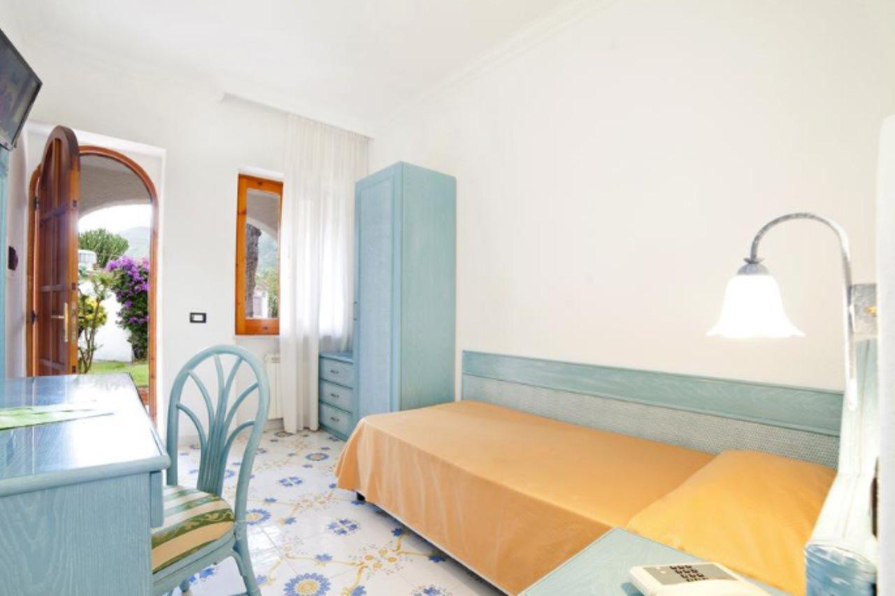 Park Hotel Terme Mediterraneo Forio  Bagian luar foto