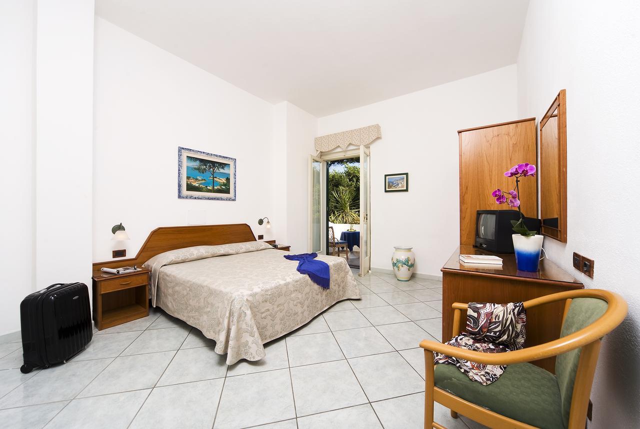 Park Hotel Terme Mediterraneo Forio  Ruang foto