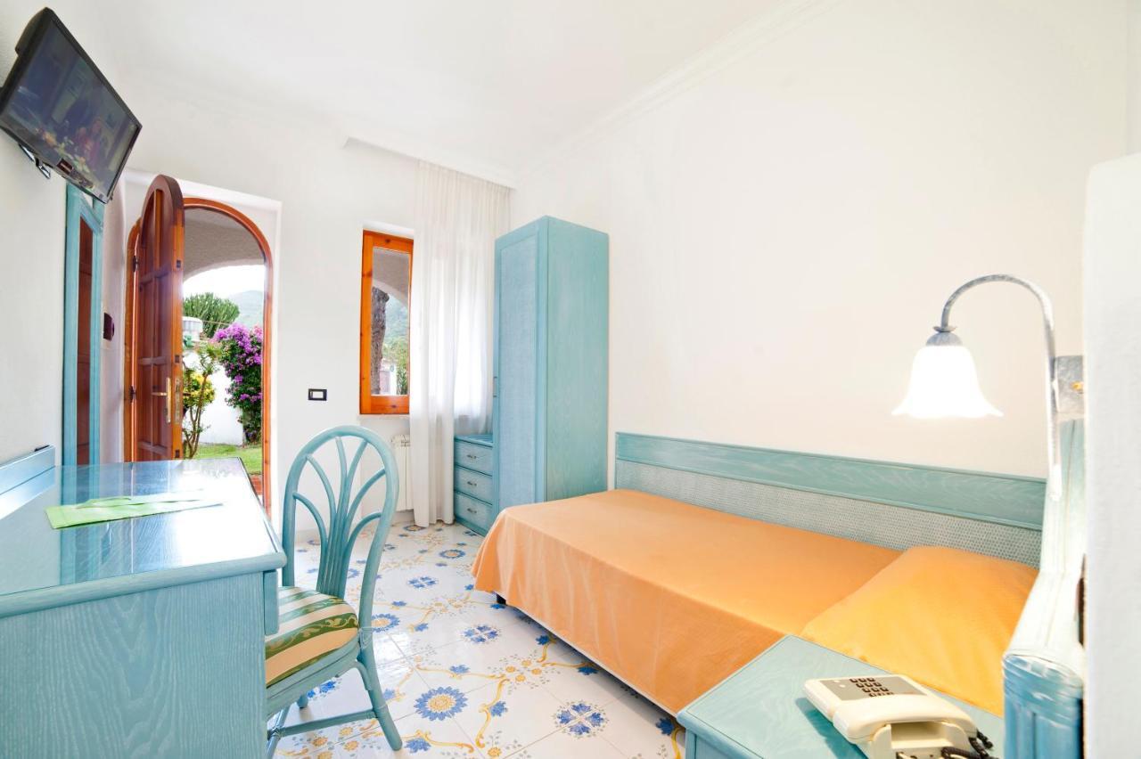 Park Hotel Terme Mediterraneo Forio  Bagian luar foto
